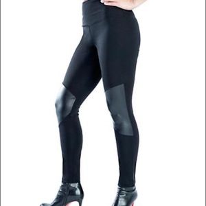 Lysse/Lisse faux leather legging - Tummy Control